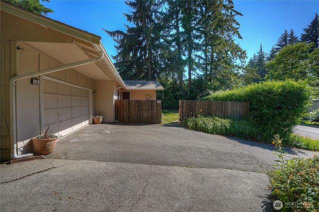 6919 81st Avenue NW, Gig Harbor, WA 98335