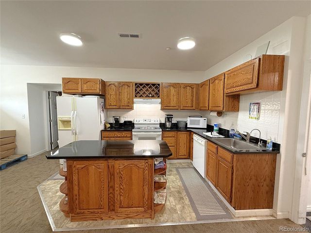 183 E Ave, Limon, CO 80828