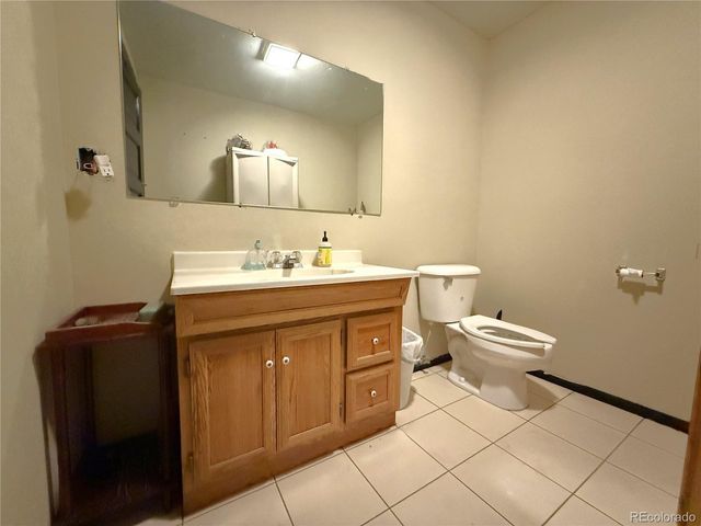 183 E Ave, Limon, CO 80828