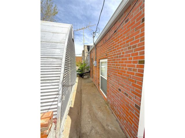 183 E Ave, Limon, CO 80828