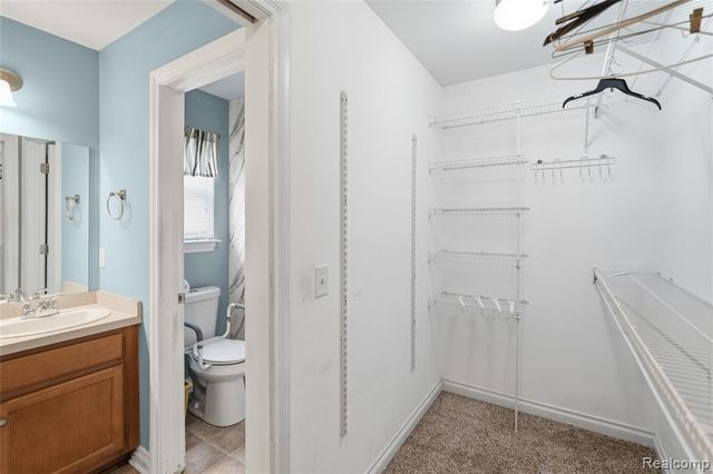 1130 Creekside Court, Burton, MI 48509