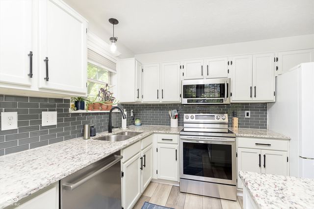 6493 Hunters Green Circle, Indianapolis, IN 46278