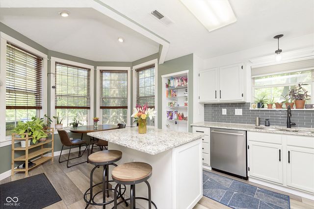 6493 Hunters Green Circle, Indianapolis, IN 46278