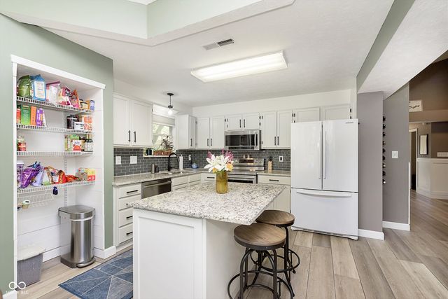 6493 Hunters Green Circle, Indianapolis, IN 46278
