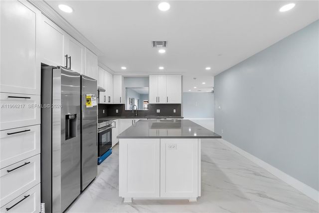 4725 NW 5th Ct, Plantation, FL 33317