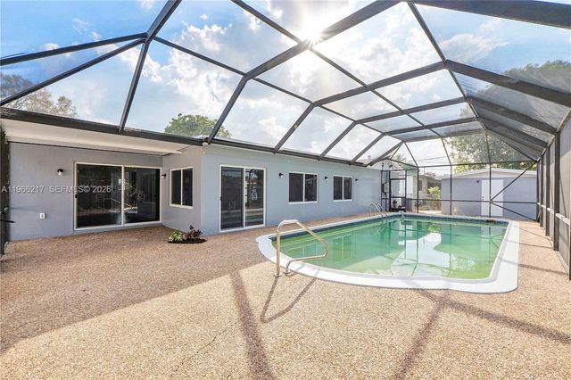 4725 NW 5th Ct, Plantation, FL 33317