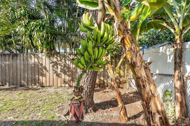 4725 NW 5th Ct, Plantation, FL 33317