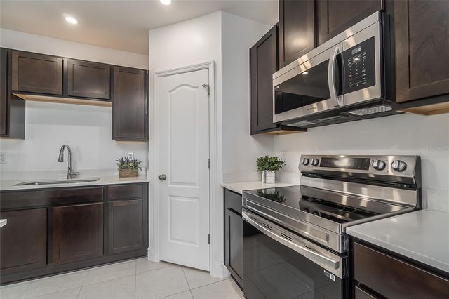 32123 POND APPLE BEND, San Antonio, FL 33576