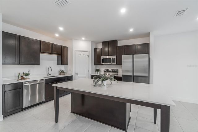 32123 POND APPLE BEND, San Antonio, FL 33576