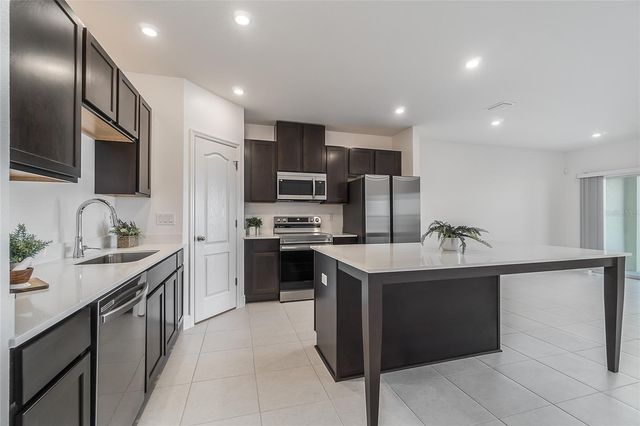 32123 POND APPLE BEND, San Antonio, FL 33576