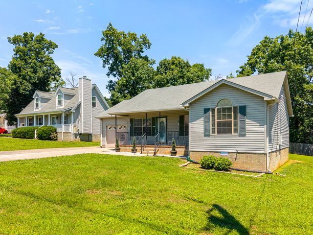 304 Riverwood Ct, La Vergne, TN 37086