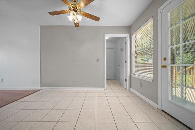 304 Riverwood Ct, La Vergne, TN 37086