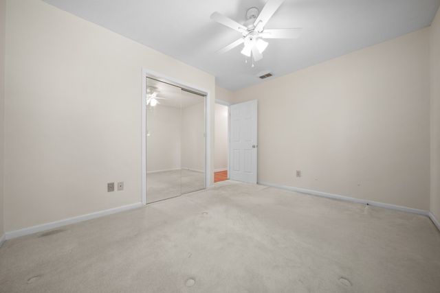 304 Riverwood Ct, La Vergne, TN 37086