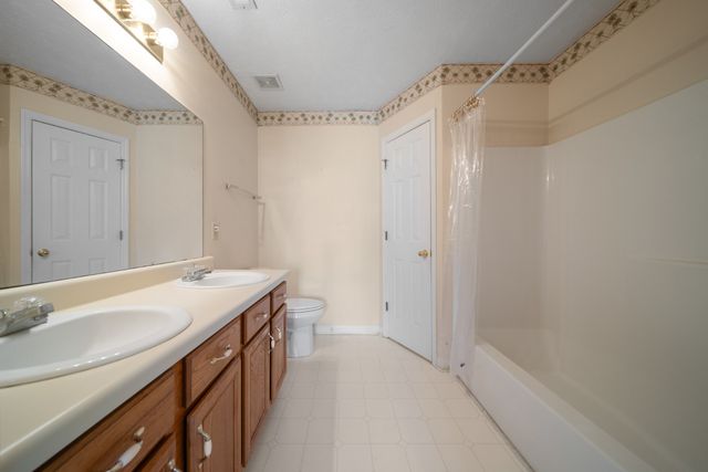 304 Riverwood Ct, La Vergne, TN 37086