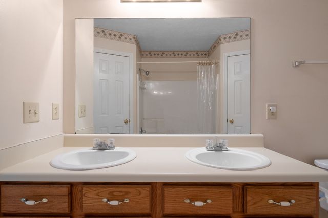 304 Riverwood Ct, La Vergne, TN 37086