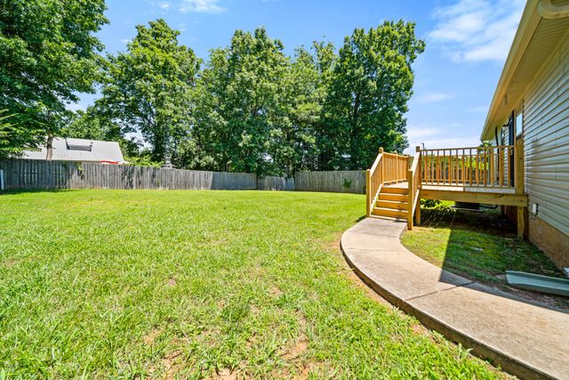 304 Riverwood Ct, La Vergne, TN 37086