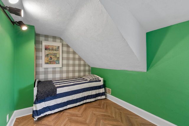 341 WILSON Avenue, Waukesha, WI 53186