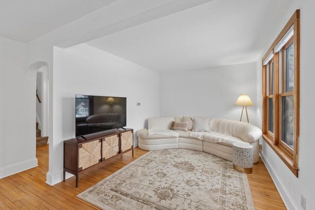 341 WILSON Avenue, Waukesha, WI 53186