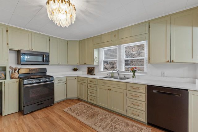 341 WILSON Avenue, Waukesha, WI 53186