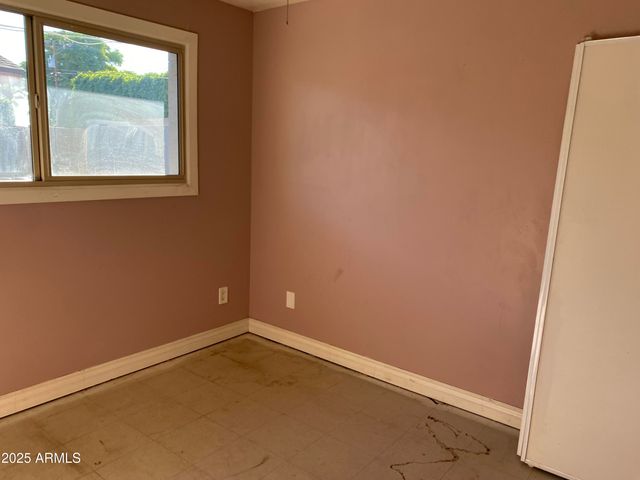 5231 W CAMBRIDGE Avenue, Phoenix, AZ 85035