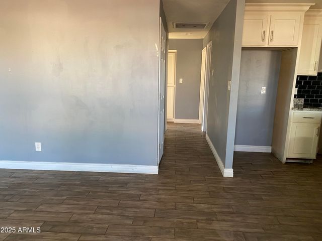 5231 W CAMBRIDGE Avenue, Phoenix, AZ 85035