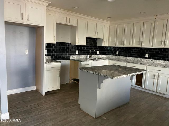 5231 W CAMBRIDGE Avenue, Phoenix, AZ 85035