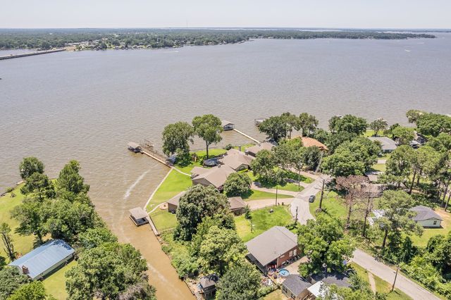 110 Ricky Drive, Gun Barrel City, TX 75803