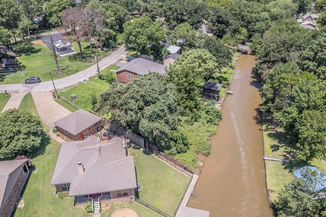 110 Ricky Drive, Gun Barrel City, TX 75803