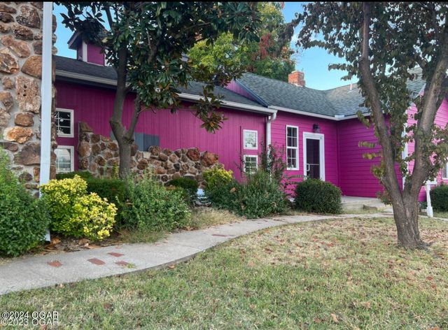 122 W 1st Street, Joplin, MO 64801