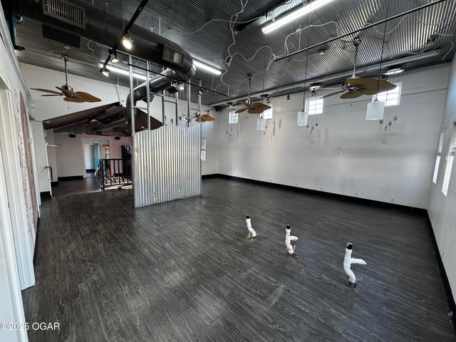 122 W 1st Street, Joplin, MO 64801