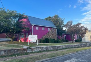 122 W 1st Street, Joplin, MO 64801