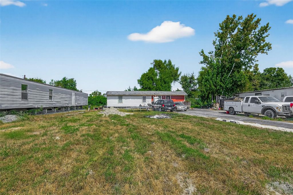 14215 Sweeney Road, Houston, TX 77060