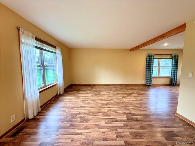 6378 11th Street, Otter Lake Village, MI 48464