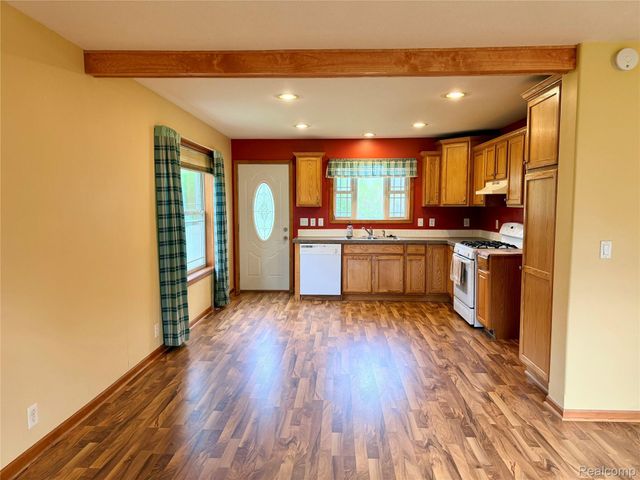 6378 11th Street, Otter Lake Village, MI 48464