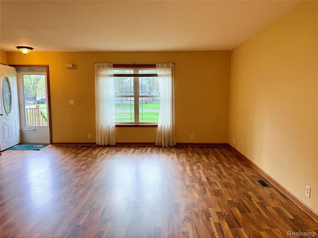 6378 11th Street, Otter Lake Village, MI 48464