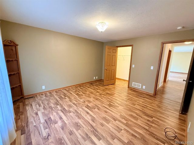 6378 11th Street, Otter Lake Village, MI 48464