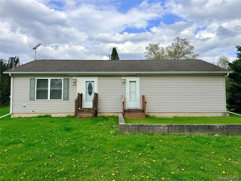 6378 11th Street, Otter Lake Village, MI 48464