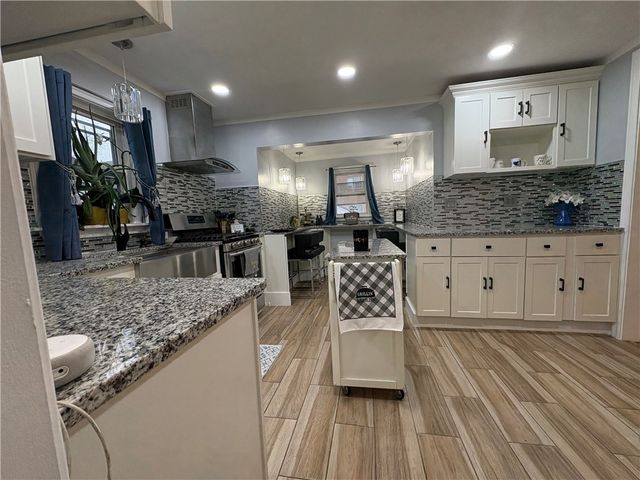 10 Spooner Street, Providence, RI 02907