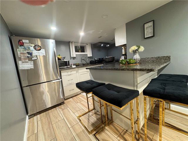 10 Spooner Street, Providence, RI 02907