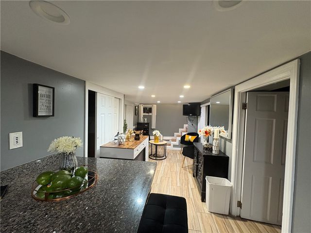 10 Spooner Street, Providence, RI 02907