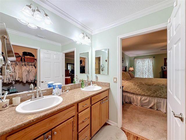 1016 MATTHEW AVENUE, Lady Lake, FL 32159