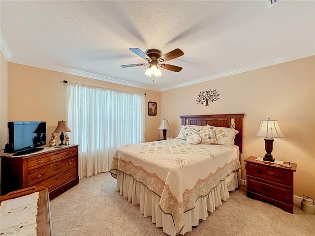 1016 MATTHEW AVENUE, Lady Lake, FL 32159