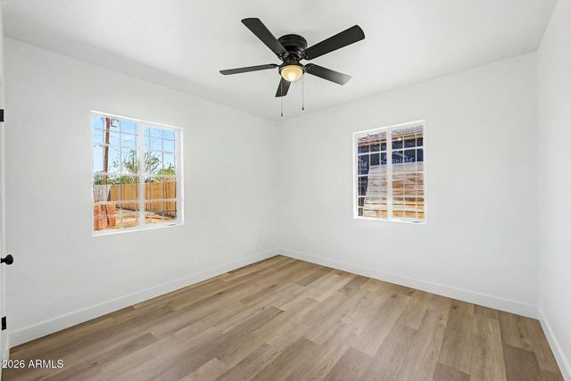 122 W ROESER Road, Phoenix, AZ 85041