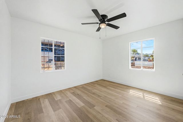 122 W ROESER Road, Phoenix, AZ 85041