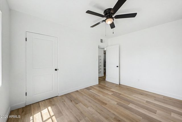 122 W ROESER Road, Phoenix, AZ 85041