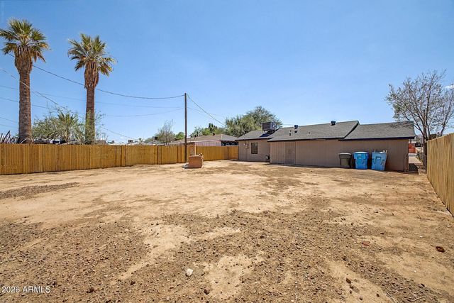 122 W ROESER Road, Phoenix, AZ 85041