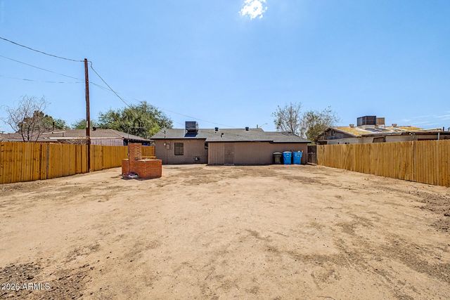 122 W ROESER Road, Phoenix, AZ 85041
