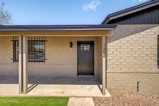 122 W ROESER Road, Phoenix, AZ 85041