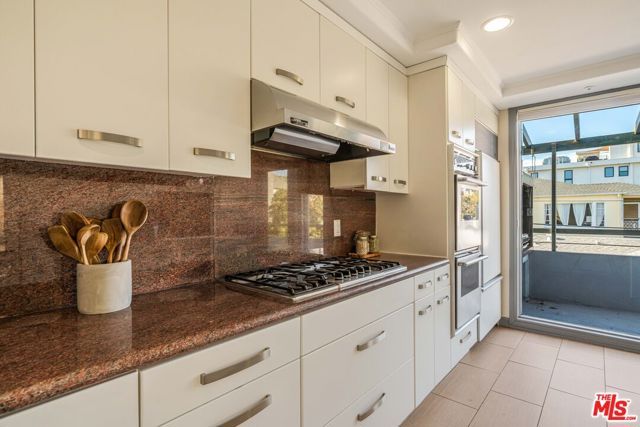 1645 Malcolm Avenue 302, Los Angeles, CA 90024