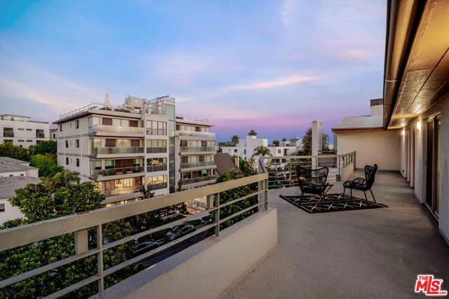 1645 Malcolm Avenue 302, Los Angeles, CA 90024